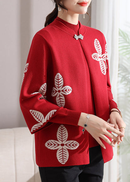 Wunderschönes zweiteiliges Set aus rot gemusterten Strickjacken und Pullovern für den Frühling