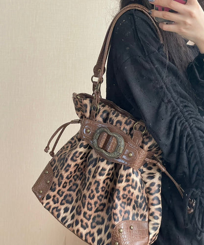 Wunderschöner Rosenbeutel aus Kunstleder mit Kordelzug