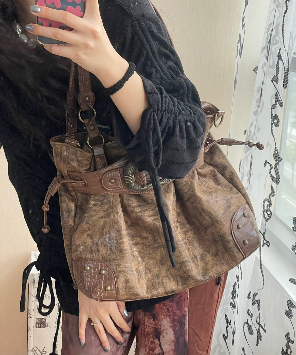 Wunderschöner Rosenbeutel aus Kunstleder mit Kordelzug