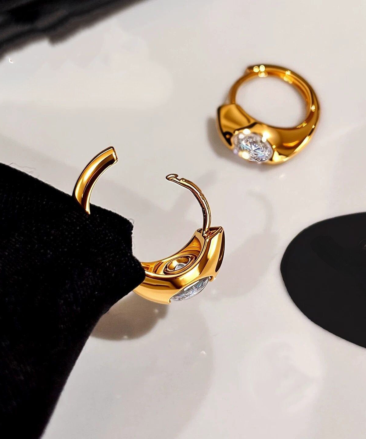 Beautiful Silk Copper Alloy Zircon Hoop Earrings
