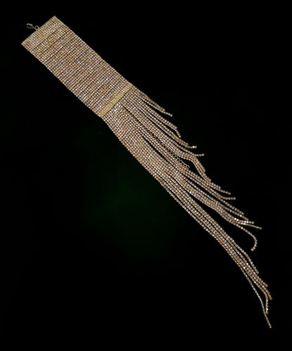 Wunderschönes Seidenarmband mit Zirkonia-Quaste