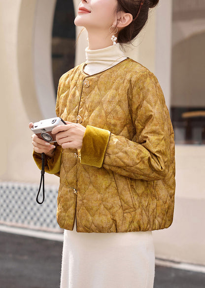 Wunderschöne gelbe Winterjacke mit Rundhalsausschnitt, Taschen, Jacquard-Muster und feiner Baumwollfüllung