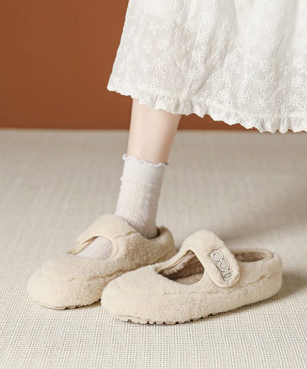 Zapatos planos de piel sintética beige con forro de lana afelpada para mujer