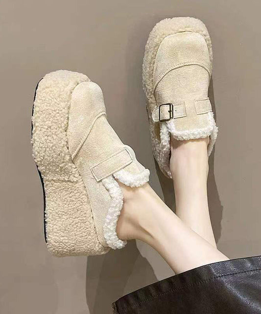 Beige Flauschige Hausschuhe mit Wollfutter und Plateau-Keilabsatz