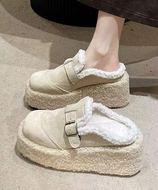 Beige Flauschige Hausschuhe mit Wollfutter und Plateau-Keilabsatz