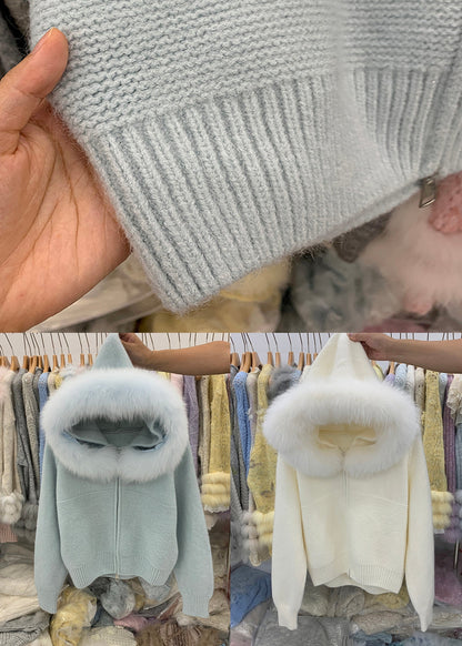 Beige, kuscheliger Strickwintermantel mit Reißverschluss und Fuchskragen
