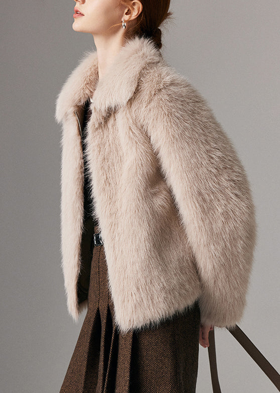 Abrigo de invierno de piel y cuero beige con bolsillos y cremallera y cuello Peter Pan