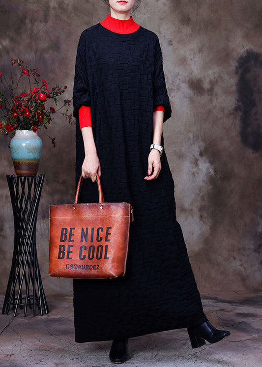 Schwarzer Strickpullover mit Fledermausflügelärmeln für den Winter