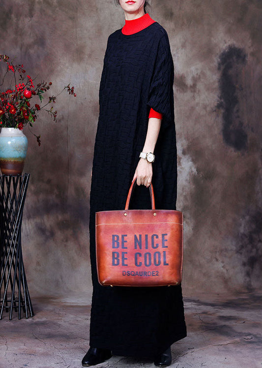 Schwarzer Strickpullover mit Fledermausflügelärmeln für den Winter