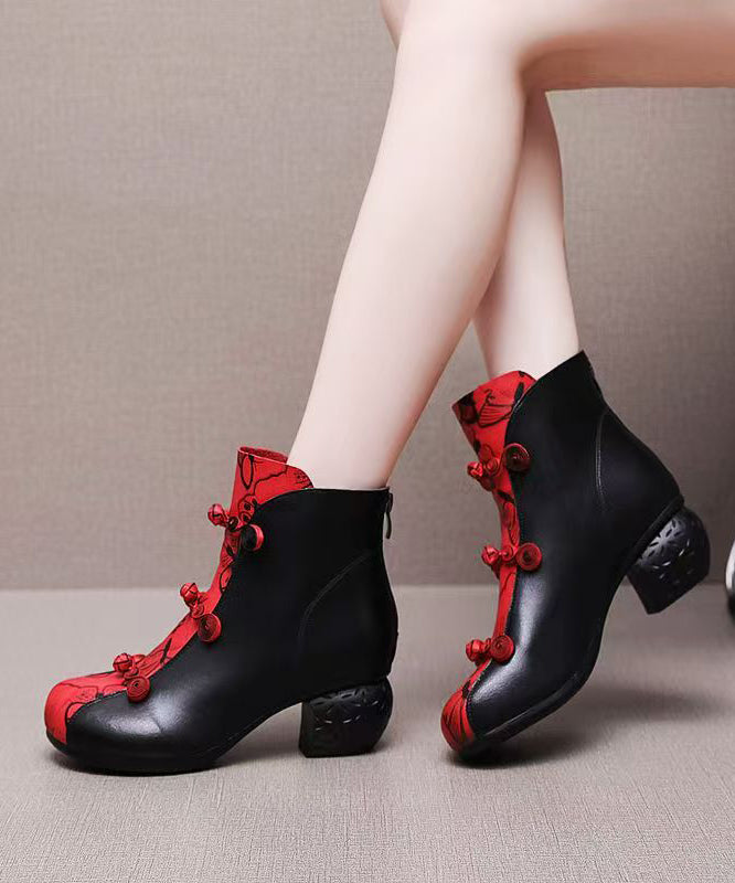 Schwarze Stiefel aus Rindsleder mit Ziernähten, flauschig gefüttert