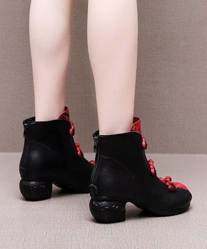 Schwarze Stiefel aus Rindsleder mit Ziernähten, flauschig gefüttert