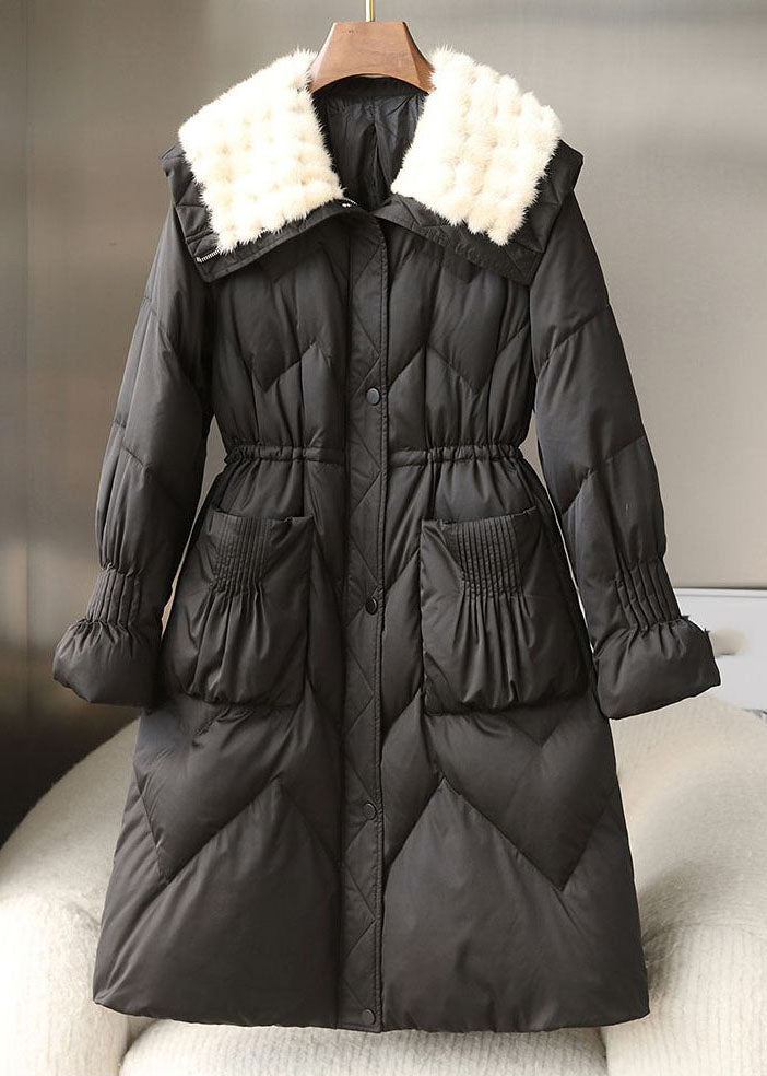 Schwarzer Maxi-Parka mit Pelzkragen, Taschen, elastischem Bund und Winterteil