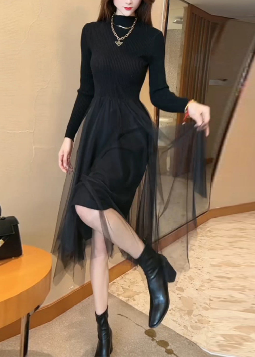 Suéter largo de punto con patchwork de tul y cintura alta, color negro, cuello redondo, para invierno