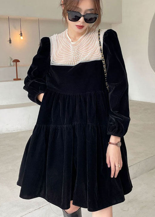 Schwarzes O-Ausschnitt Nagelperlen Velours Urlaubskleid Frühling