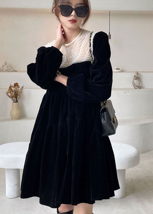 Schwarzes O-Ausschnitt Nagelperlen Velours Urlaubskleid Frühling