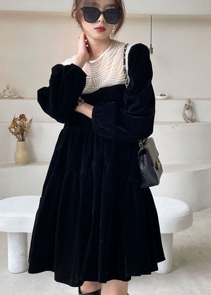 Schwarzes O-Ausschnitt Nagelperlen Velours Urlaubskleid Frühling