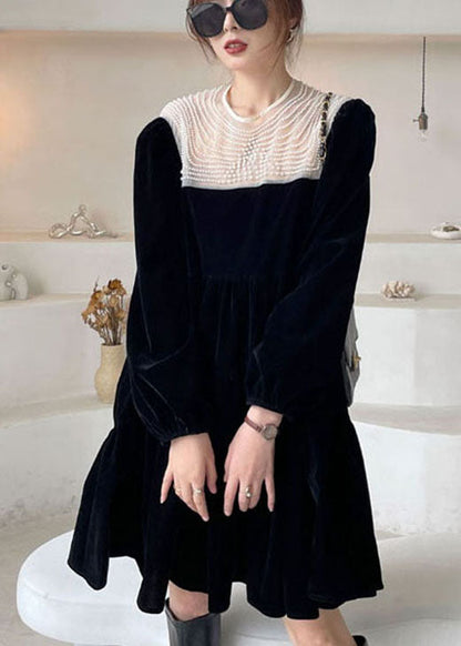 Schwarzes O-Ausschnitt Nagelperlen Velours Urlaubskleid Frühling