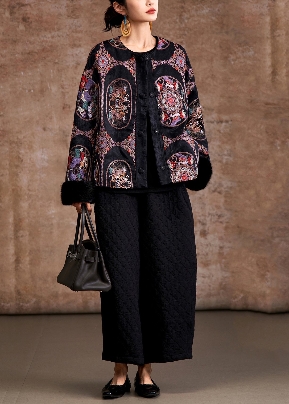 Black Patchwork Fine Cotton Filled Jackets Embroidered Mink Hair Winter