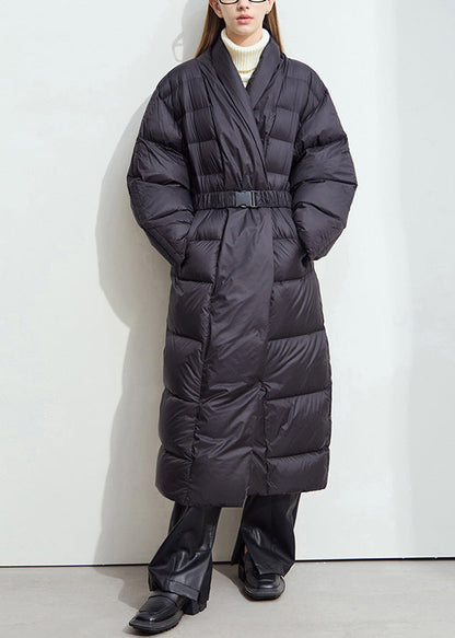 Abrigos largos de invierno con cuello en V y fajas negras de plumón de pato