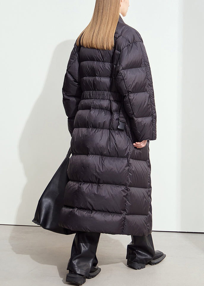 Abrigos largos de invierno con cuello en V y fajas negras de plumón de pato