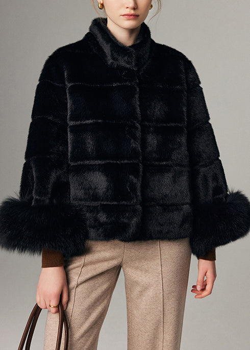 Schwarzer, warmer Fuchspelz-Patchwork-Nerz-Samtmantel mit Stehkragen für den Winter