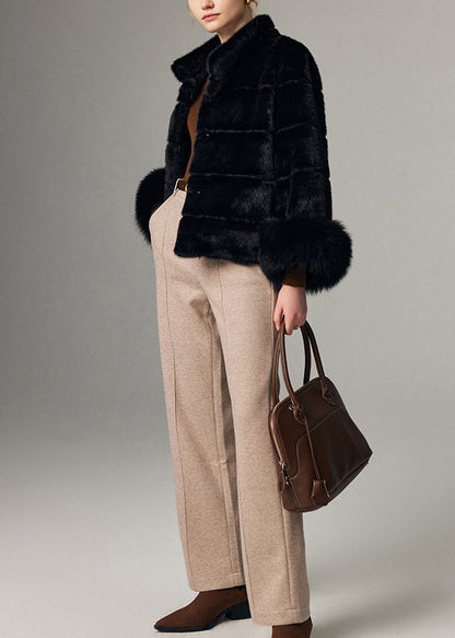 Schwarzer, warmer Fuchspelz-Patchwork-Nerz-Samtmantel mit Stehkragen für den Winter