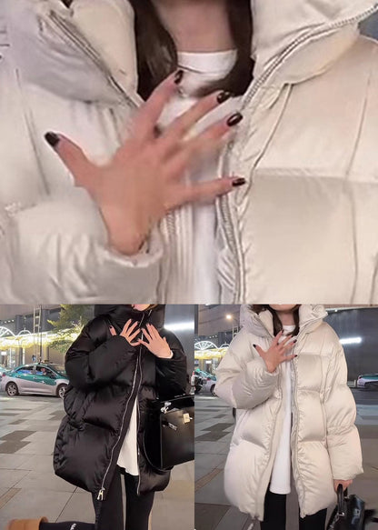 Schwarzer, gefütterter Daunenmantel mit Kapuze und Reißverschluss, Laternenärmel