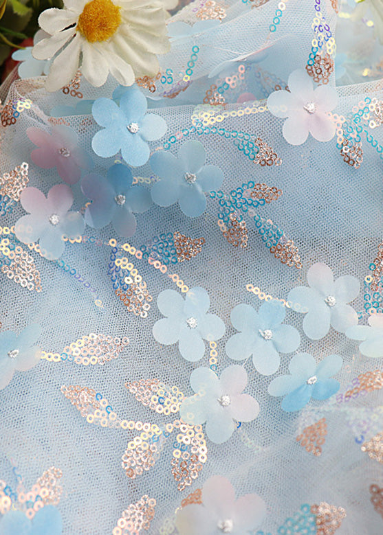 Blauer Maxirock aus Tüll mit Blumenstickerei und elastischer Taille