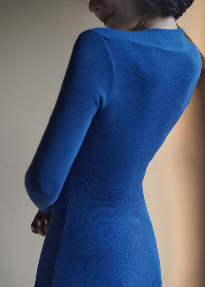 Blaues Strickkleid in A-Linie mit quadratischem Kragen und extra großem Saum
