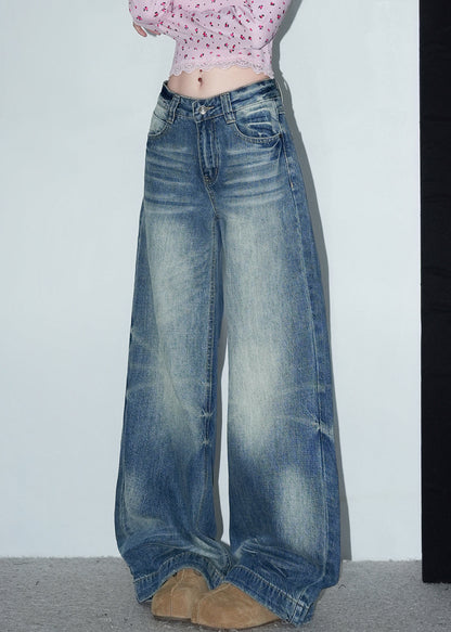 Blaue Jeans mit Taschen, weitem Bein und hohem Bund für den Frühling