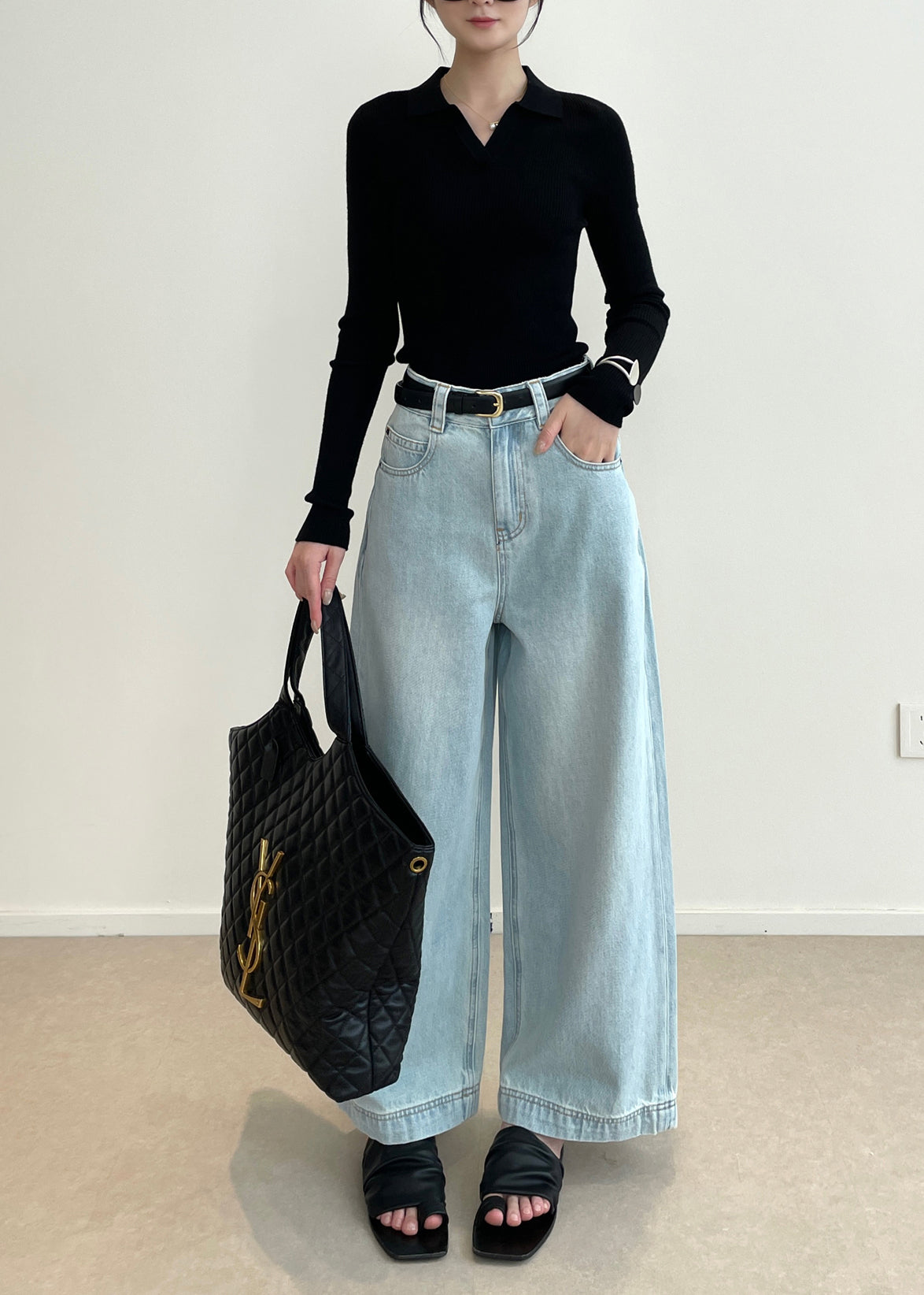 Tops de punto ajustados con cuello en V negros bohemios de primavera