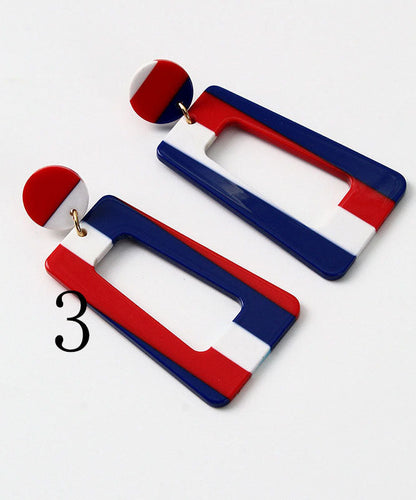 Ohrringe aus Acrylmaterial mit böhmischem Unabhängigkeitstag-Motiv und ausgehöhlter Form