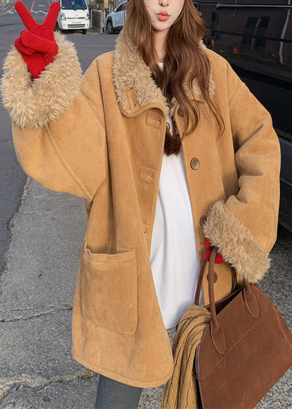 Gabardina bohemia de color caqui con forro polar en ambos lados para invierno