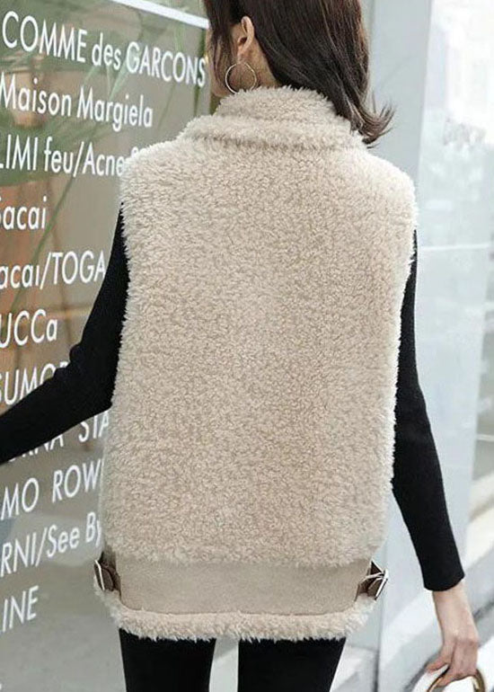 Böhmische Winterweste aus Kunstpelz in Khaki mit Reißverschlusstaschen