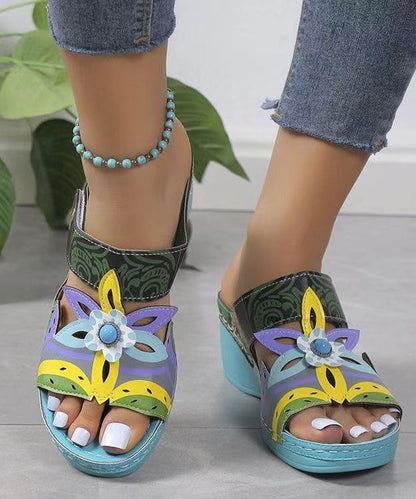Böhmische Pfauenblaue Sandalen mit ausgehöhltem Spleißen und Keilabsatz
