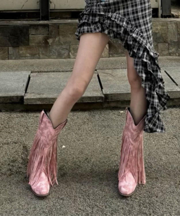 Bohème-Stiefel aus rosafarbenem Wildleder mit Zierelementen und Quasten