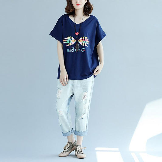 Böhmisches V-Ausschnitt-Fledermausärmel-Baumwolltunika-Muster. Tailliertes Nähen von blauen Oberteilen