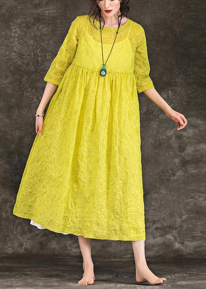 Böhmische gelbe Baumwollsteppkleidung Lässige Laufsteg-O-Ausschnitt Dreiviertelärmel Robe Sommerkleider