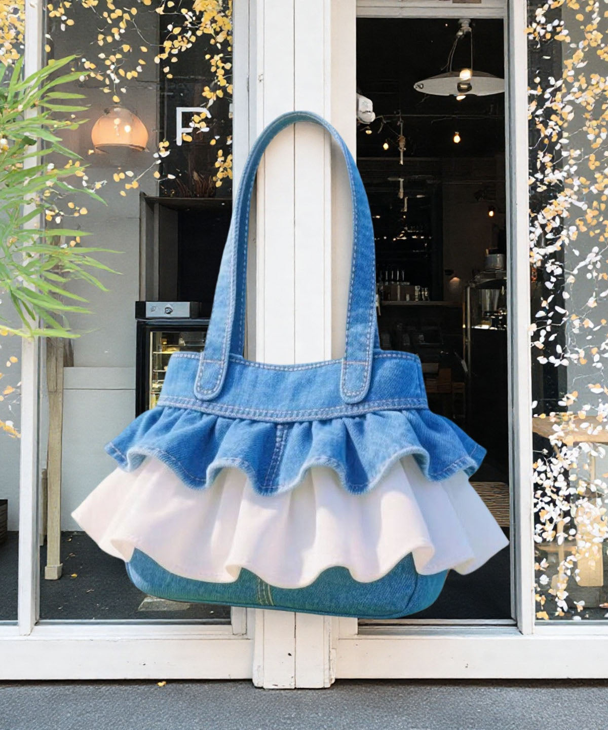 Boho-Handtasche aus blauem Denim mit Rüschen, Patchwork-Spitze und Rüschen