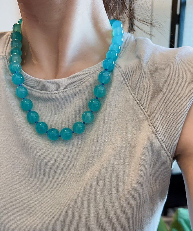 Collar bohemio de plata de ley azul con cuentas graduadas de circonita y cristal