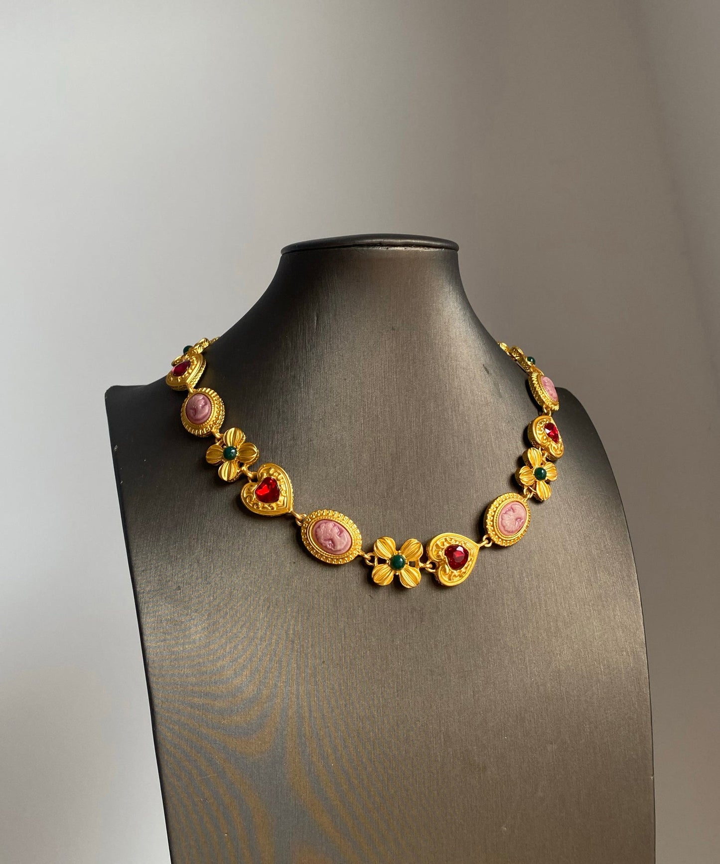 Collar bohemio de princesa con diseño floral de circonita y aleación de oro