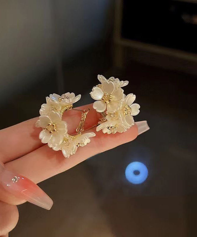 Pendientes de aro bohemios con diseño floral de concha y aleación de cobre y oro