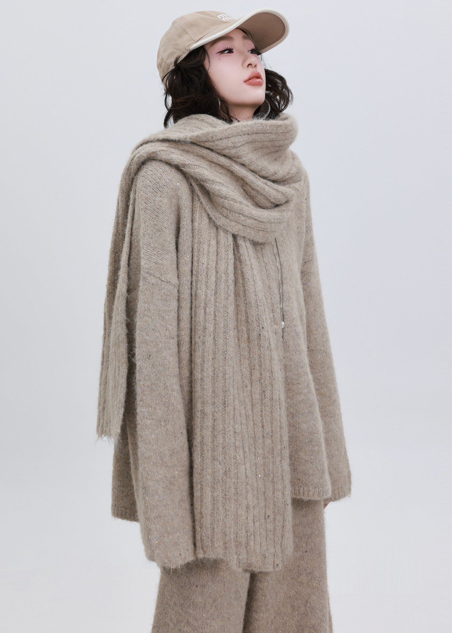 Bufanda acogedora de punto de lana cálida con lentejuelas caqui bohemia