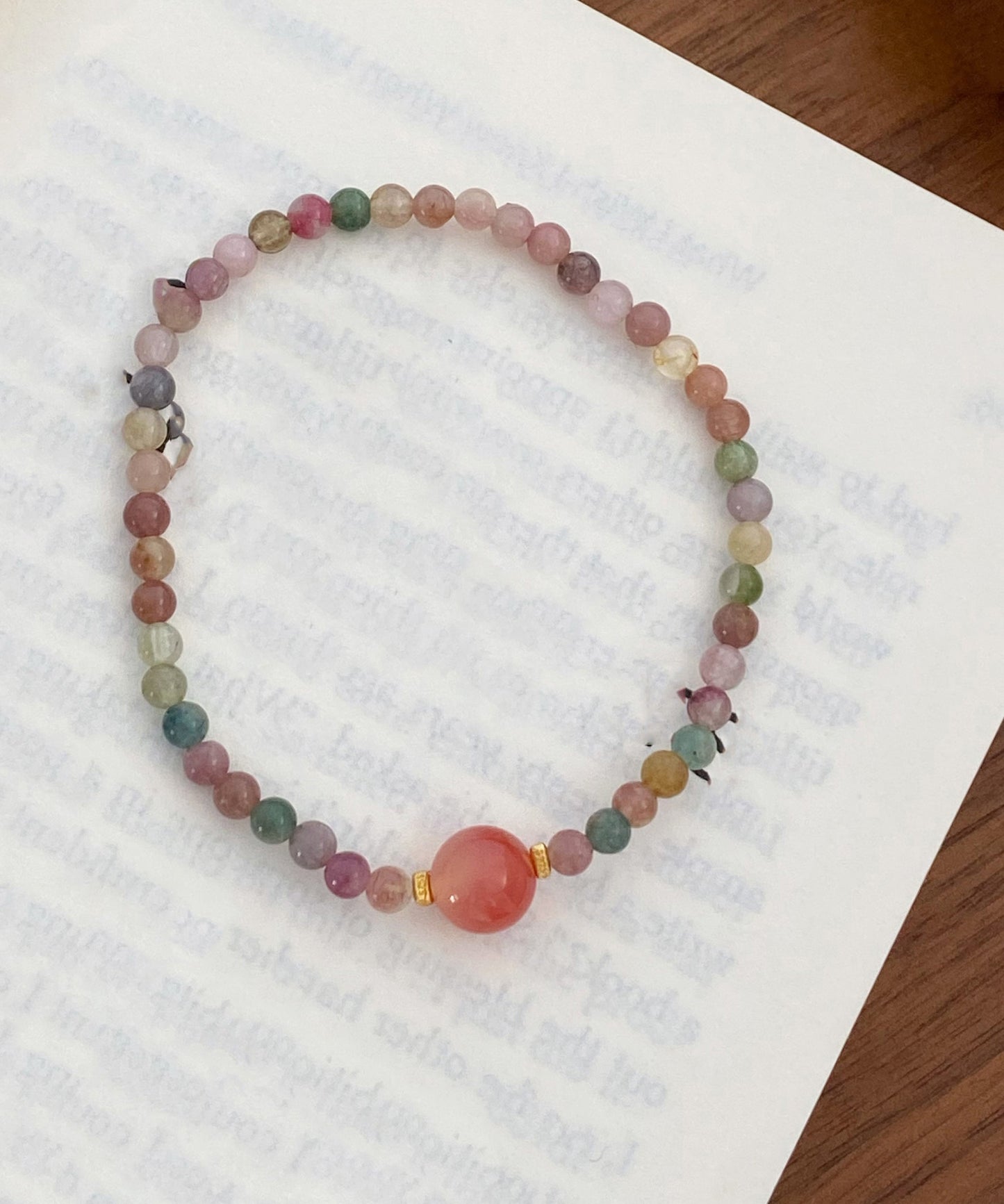 Pulsera de cadena de cuentas tejida a mano con arcoíris bohemio