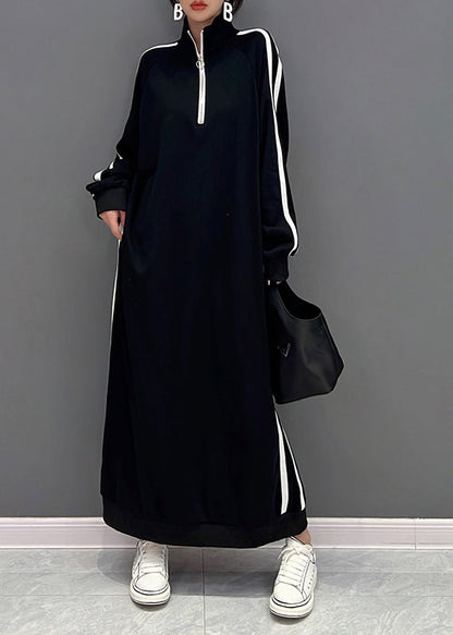 Vestido estilo sudadera de algodón con cremallera y cuello alto negro de Boutique Primavera