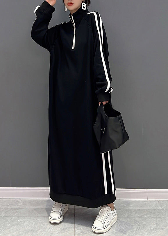 Vestido estilo sudadera de algodón con cremallera y cuello alto negro de Boutique Primavera