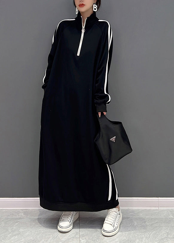 Vestido estilo sudadera de algodón con cremallera y cuello alto negro de Boutique Primavera