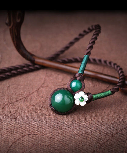 Collar boutique con colgante de flor de concha de ágata verde negruzca