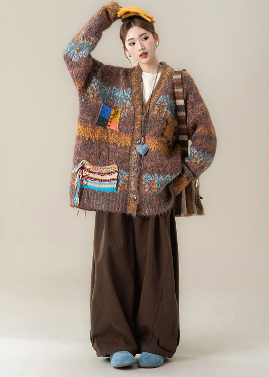 Boutique Kaffeefarbener V-Ausschnitt Pullover Mantel T-Shirt Hose 3-teiliges Outfit Winter