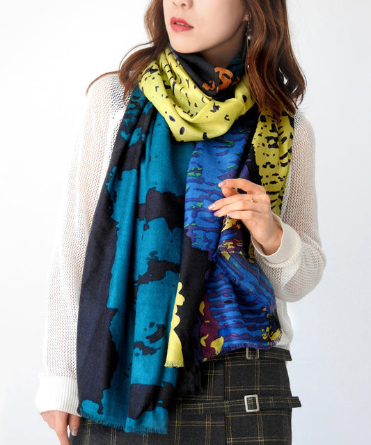 Bufanda de lana versátil con estampado de bloques de color de boutique